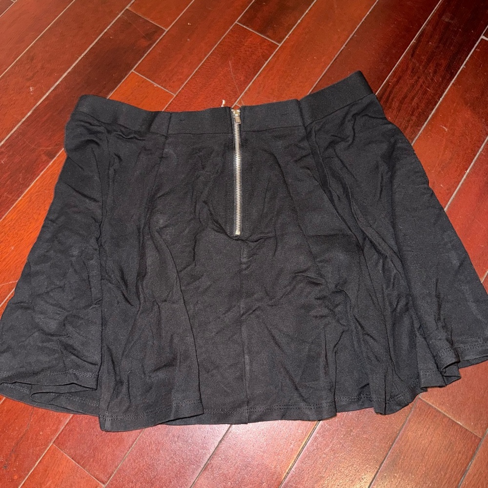Black Zippered Women's Skirt